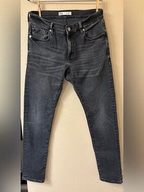 Zara Men's Skinny Jeans in Dark Gray Wash